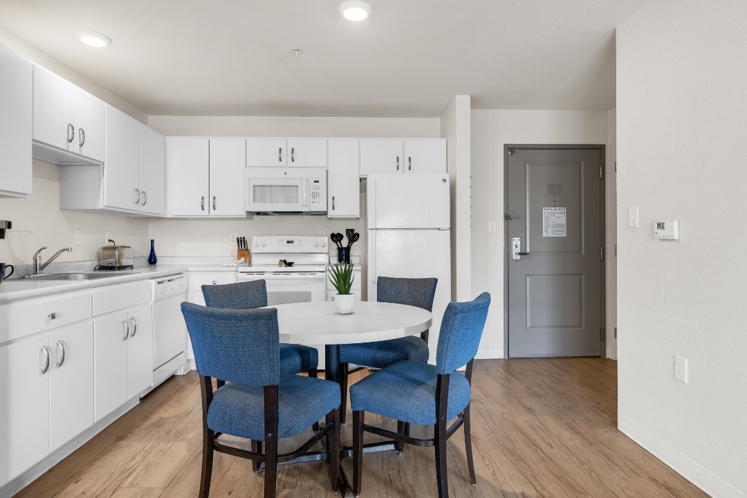 Simplicity At the Rim · Unit 1204  2/2