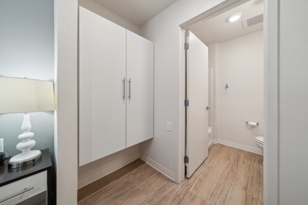 Simplicity At the Rim · Unit 1205  1/1