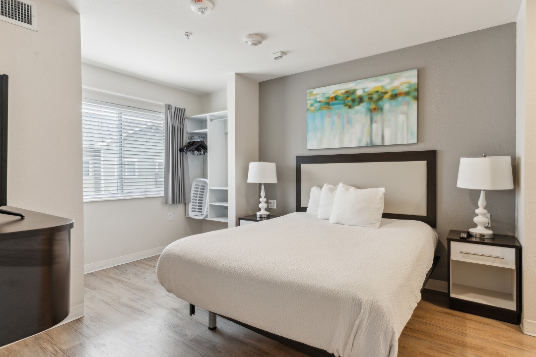 Simplicity At the Rim · Unit 1405 1/1
