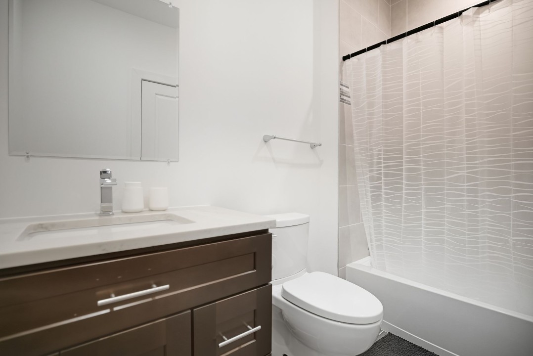 Fairmount Square 1528- 3B · Unit 1/1