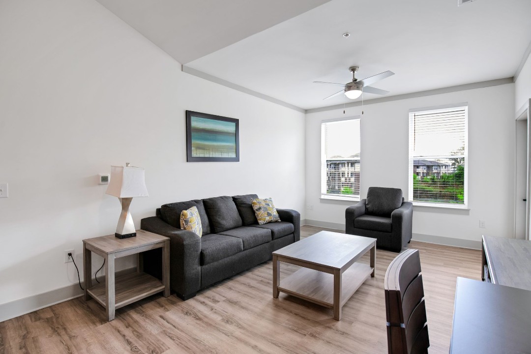 Overlook at Farragut 6301, · Unit 2/2
