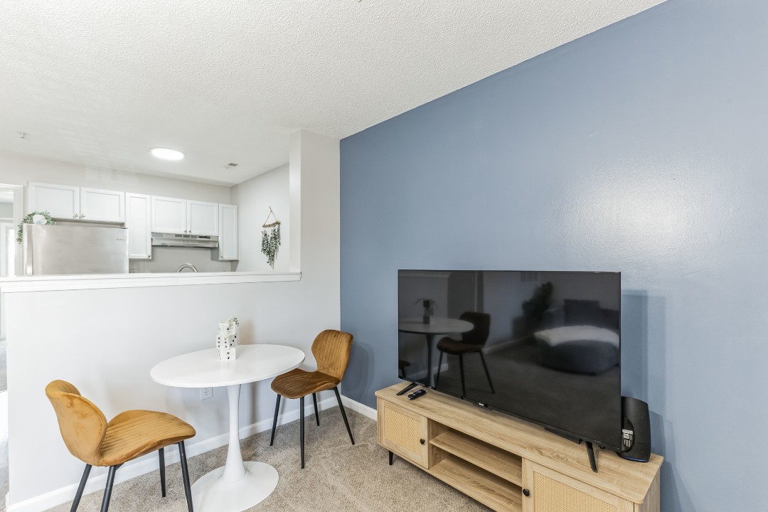 Carlson Bay, 3516-202, · Unit 1/1