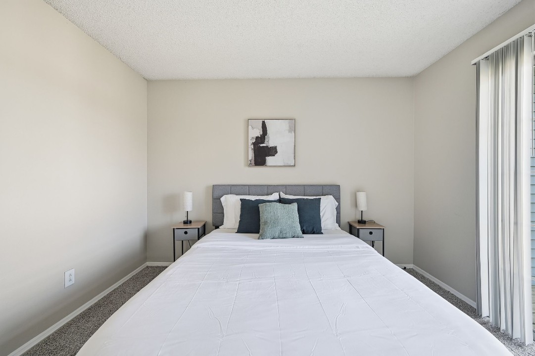 The Trails · Unit 323 2/1