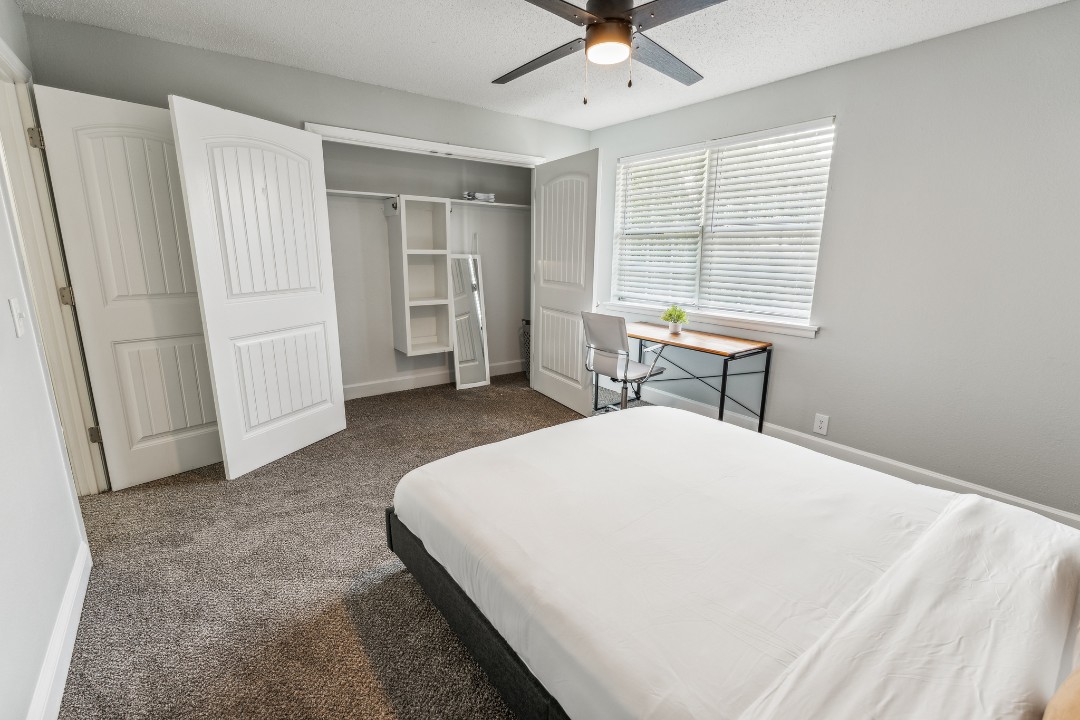 Brentwood Hills, D6 - · Unit 2/2