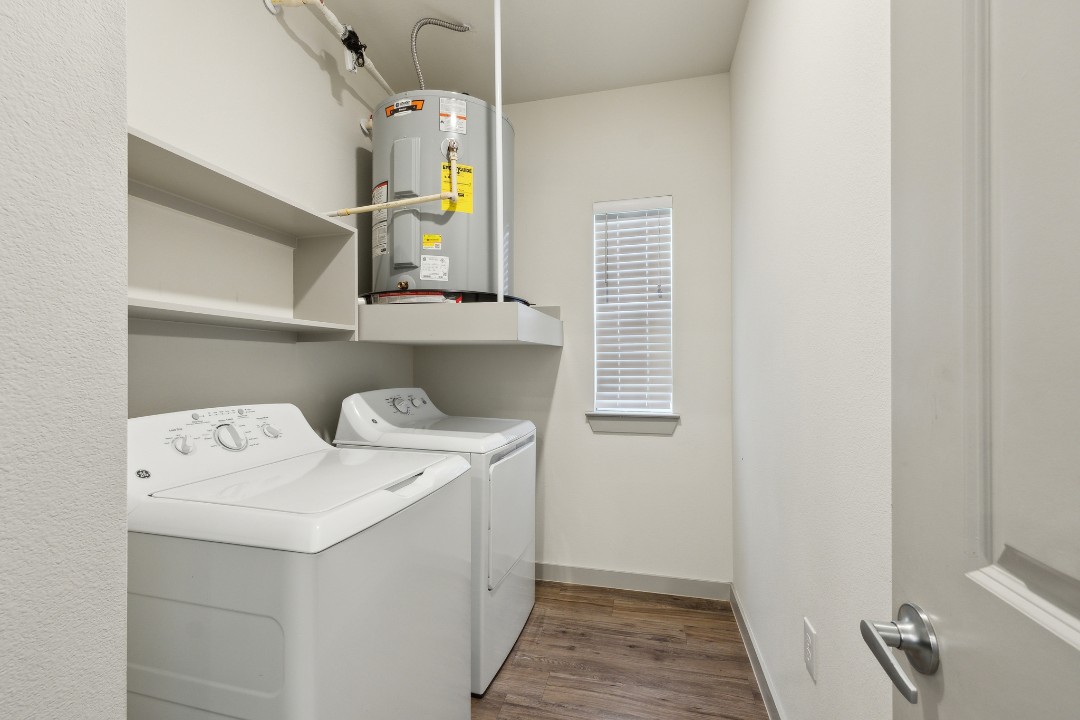 Chisholm Trace · Unit 222 2/2