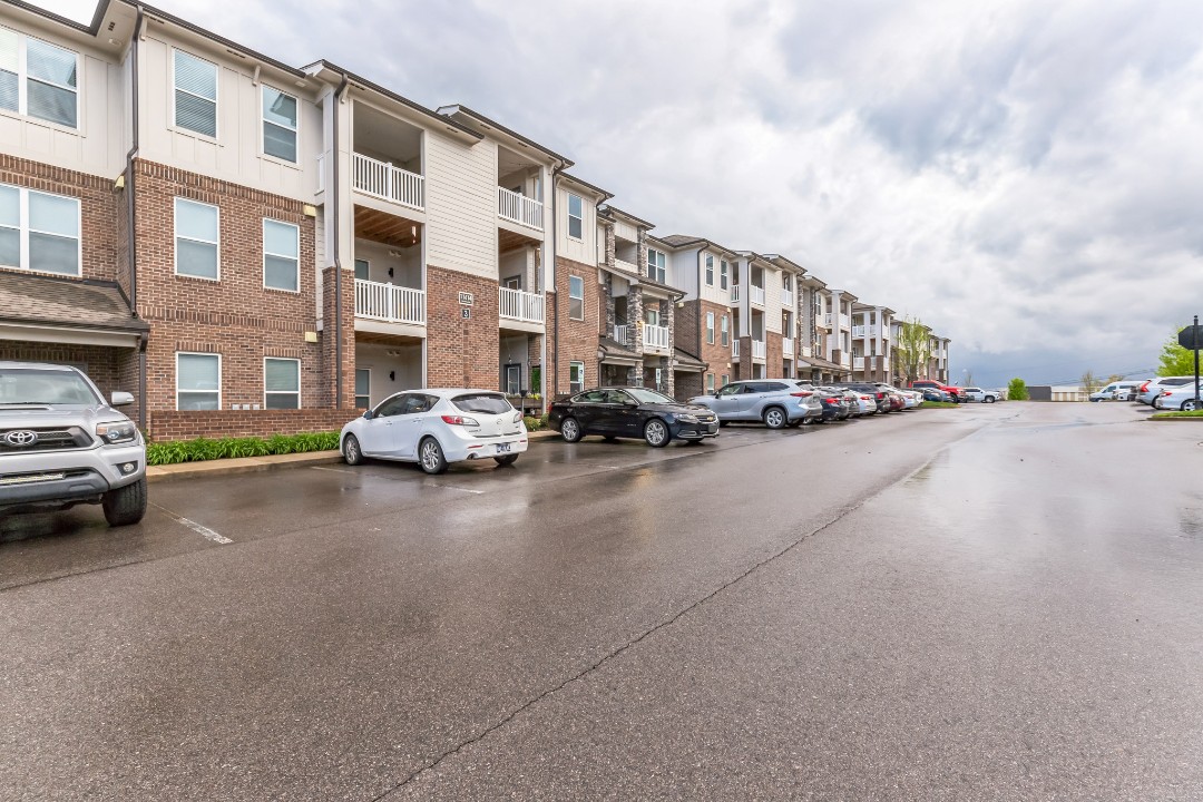 Overlook at Farragut 3212, · Unit 1/1