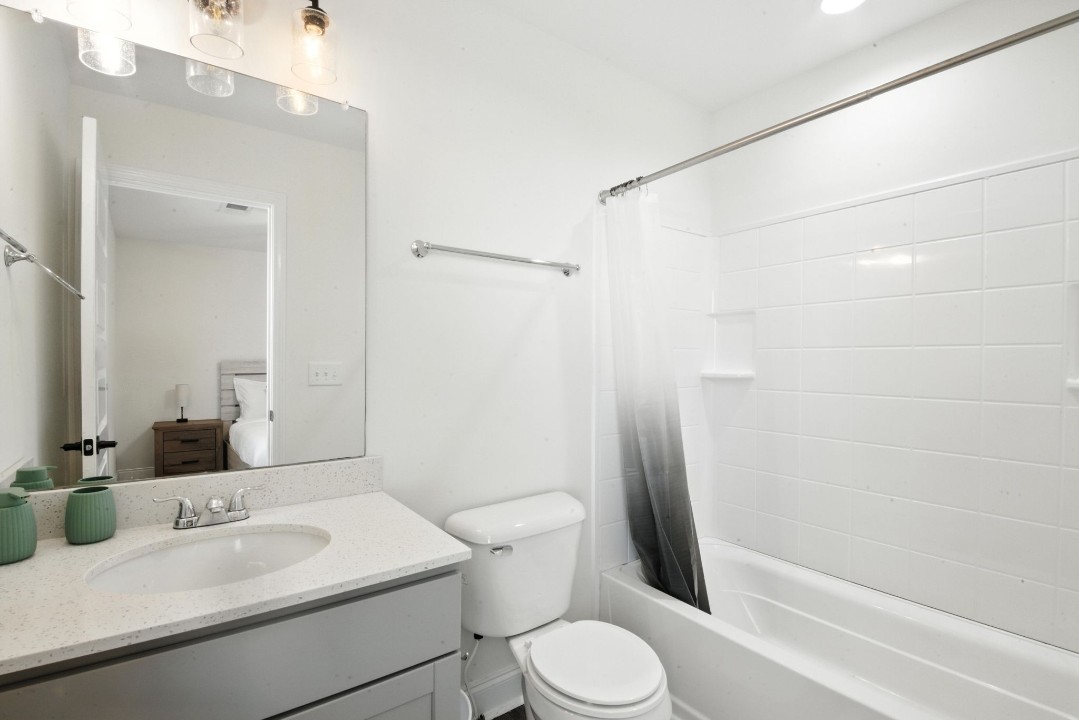 Arte Luxury townhomes B1 2/2.5