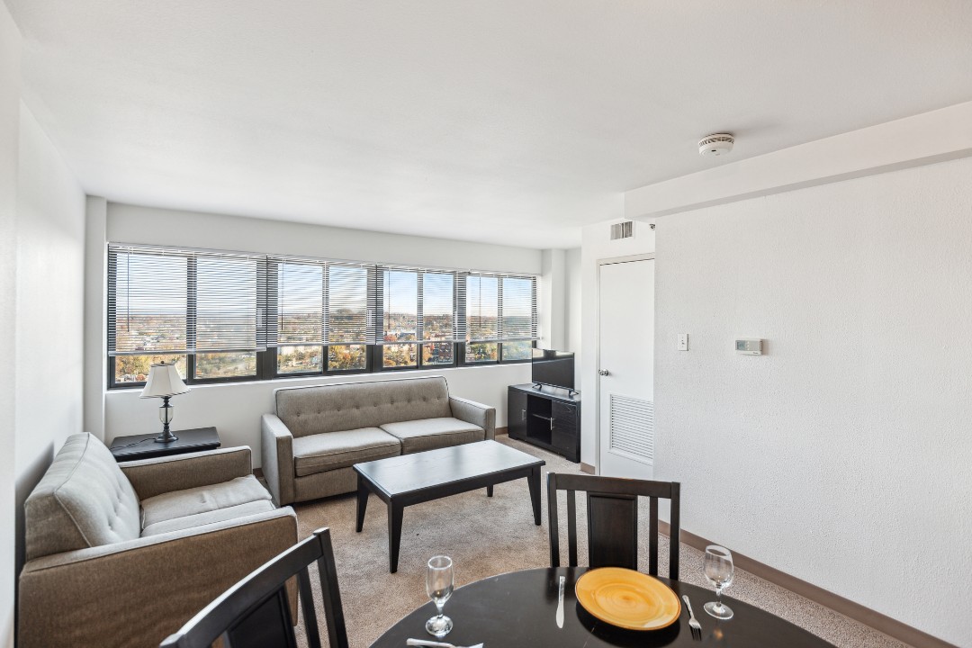 2 Bedrooms · Signature layout