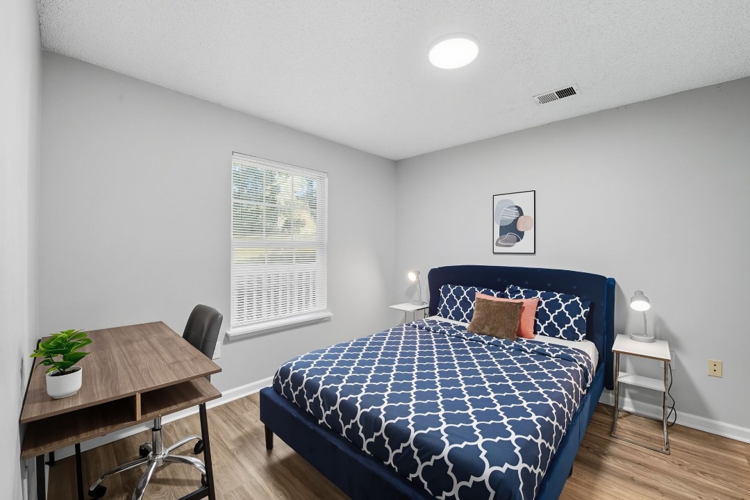 Meadowbrook 250 - 204 1bd/1bd