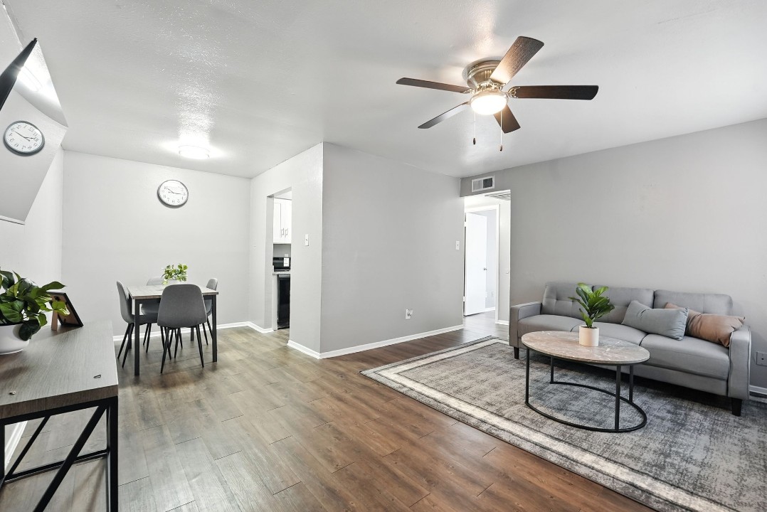 Eureka village · Unit 221 1/1
