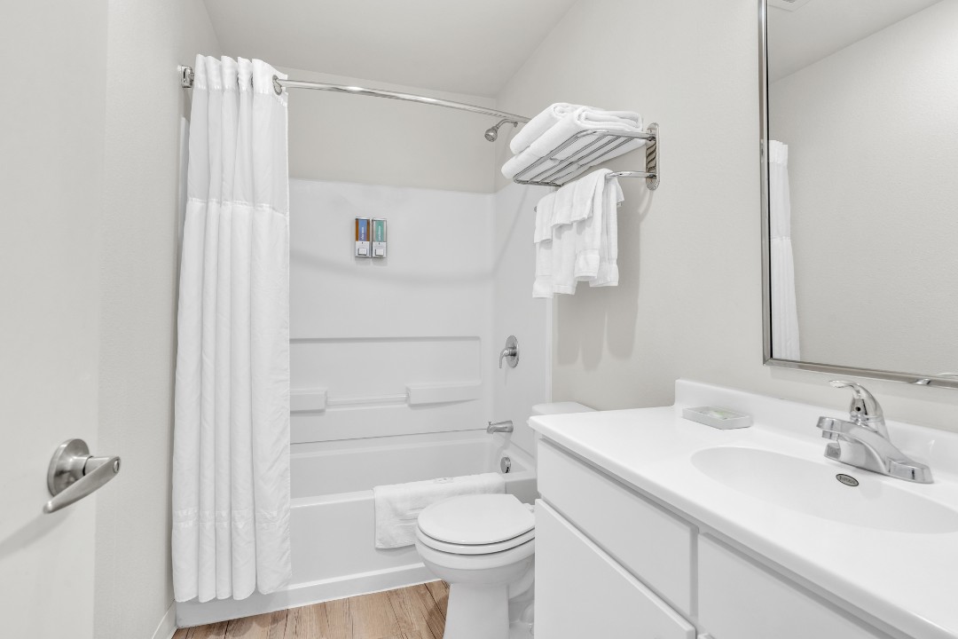 Simplicity At the Rim · Unit 1302 3/2