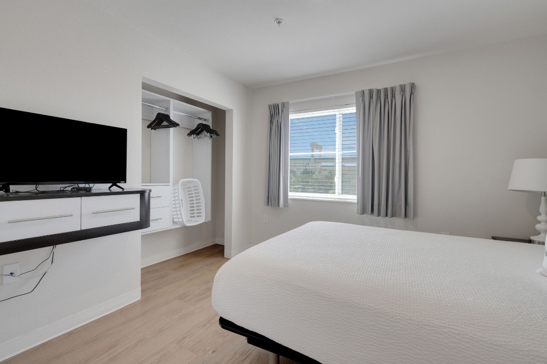 Simplicity At the Rim · Unit 1218  3/2