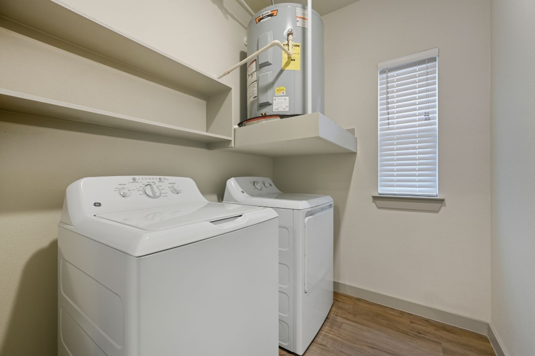 Chisholm Trace · Unit 232 2/2