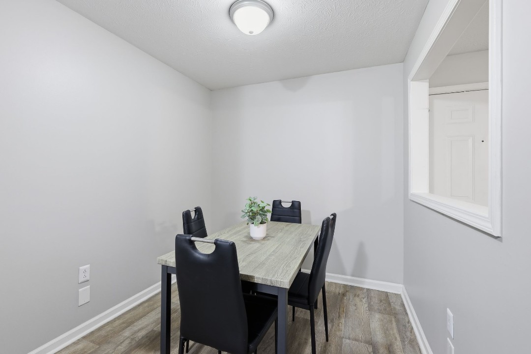 Highland Park apartments · Unit 1003 2/2