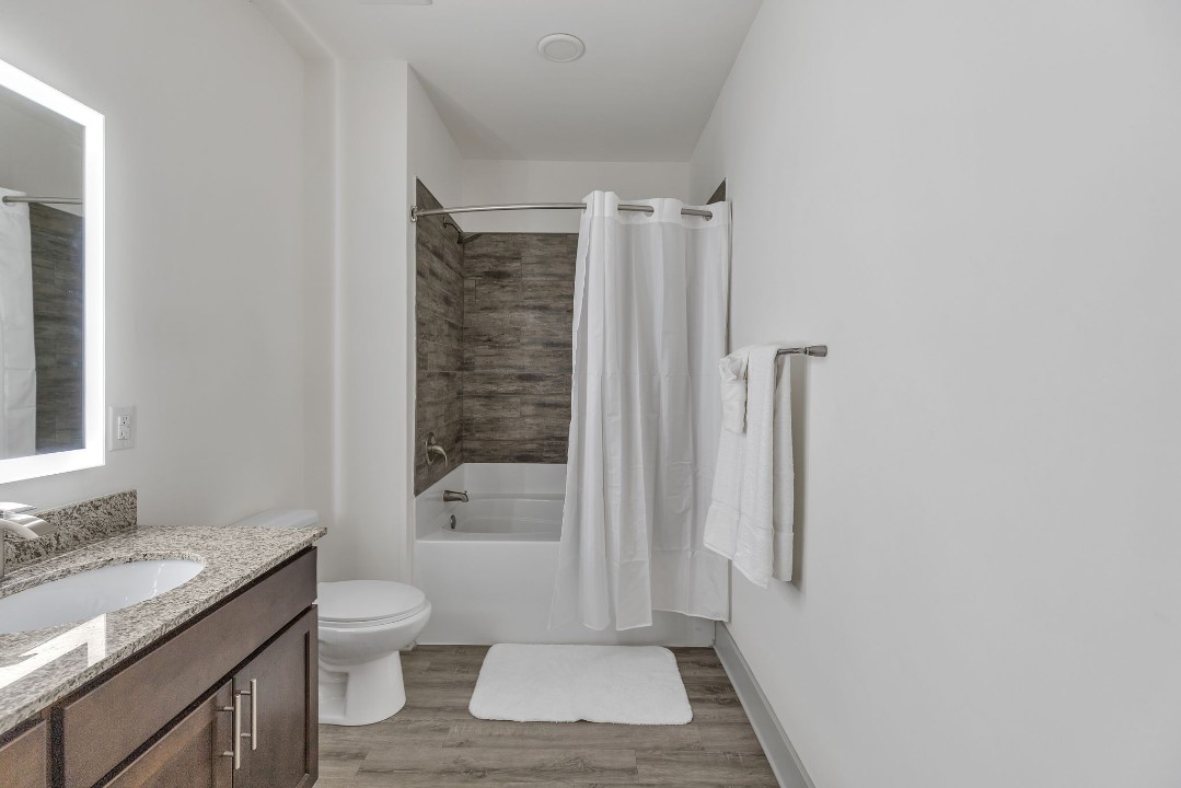 Overlook at Farragut 3212, · Unit 1/1