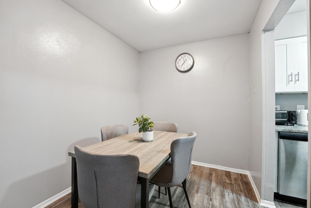 Eureka village · Unit 225 2/1