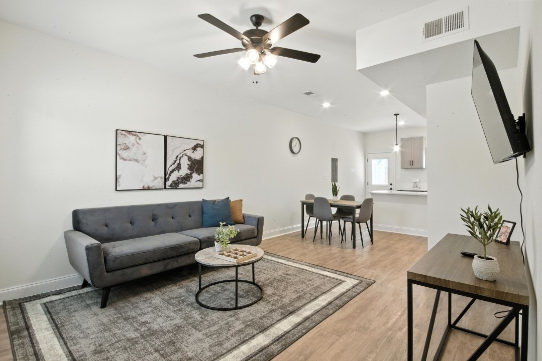 Arte Luxury townhomes B1 2/2.5