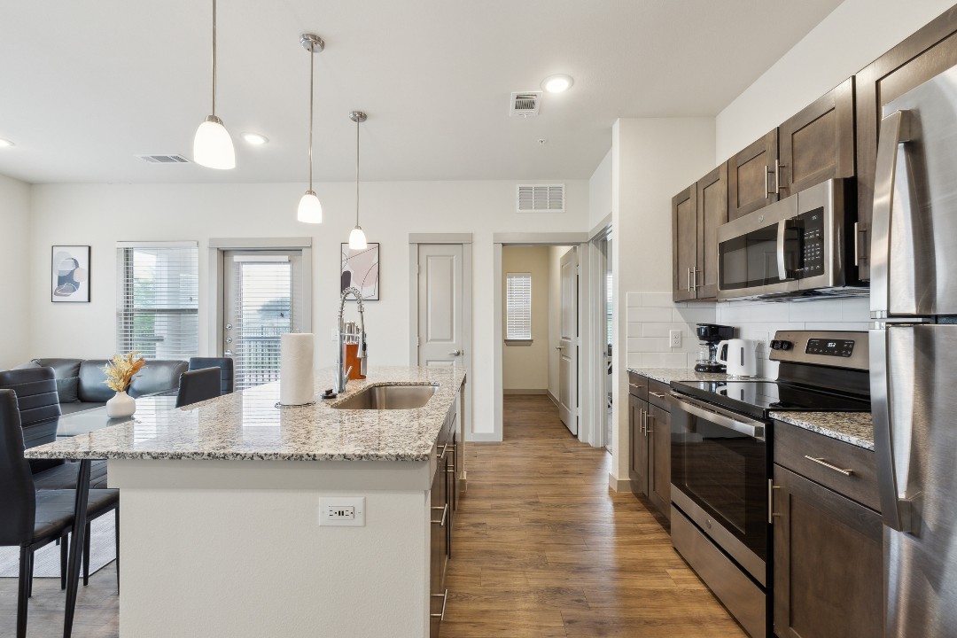 Chisholm Trace · Unit 222 2/2