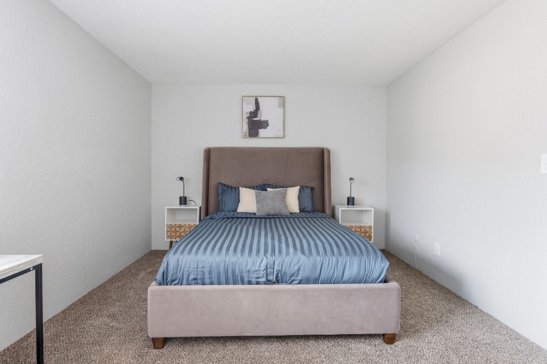 Hillcrest 8336A · Unit 2/1