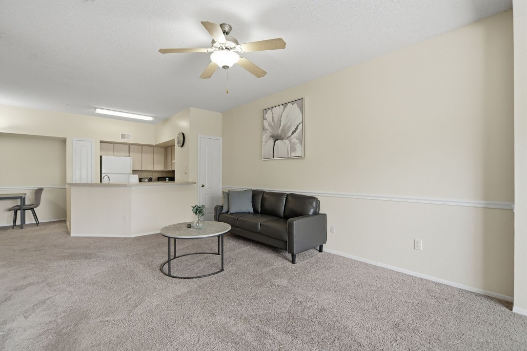 Avenue · Unit at Winter Springs 21-309 1/1
