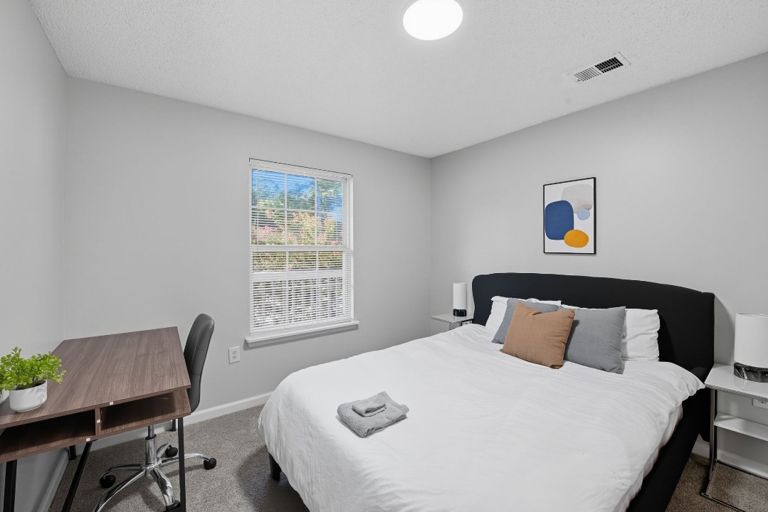 Meadowbrook 250-205 1bd/1bd
