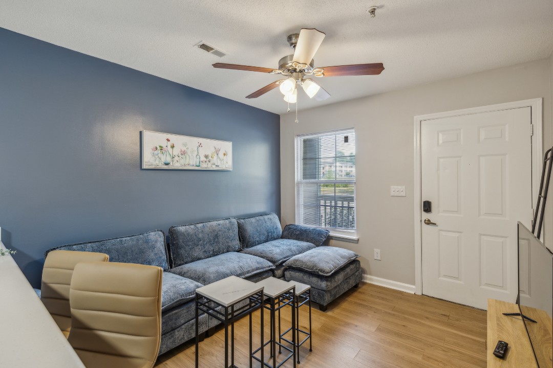 Carlson Bay, 969-104, · Unit 1/1