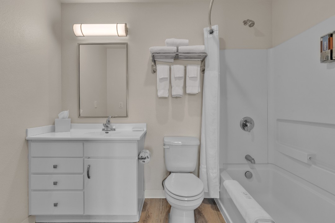 Simplicity At the Rim · Unit 1406 2/2