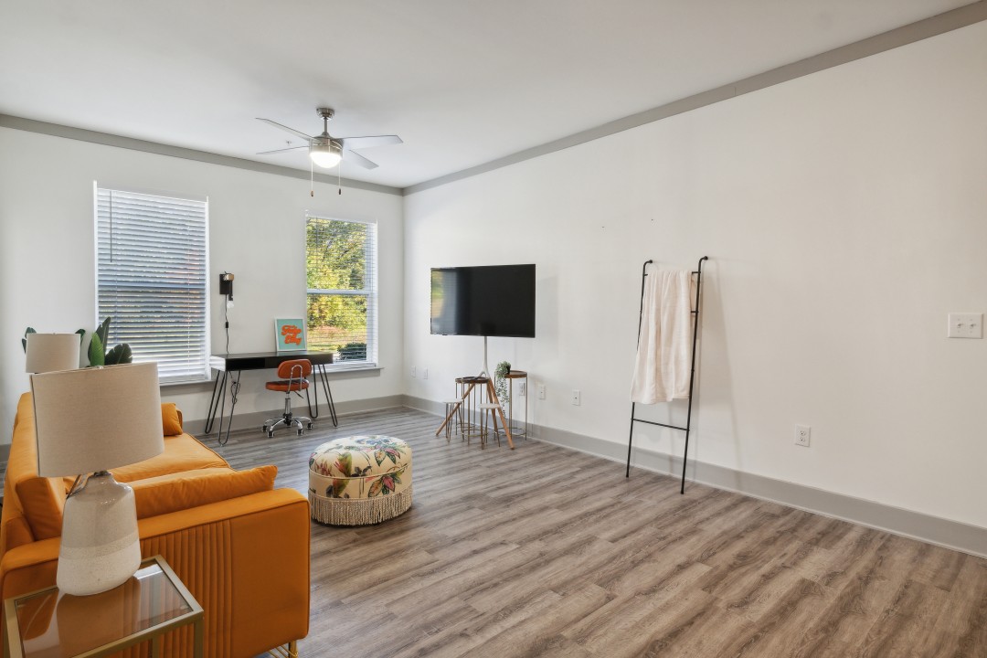 Overlook at Farragut 5001, 1BD/1BA