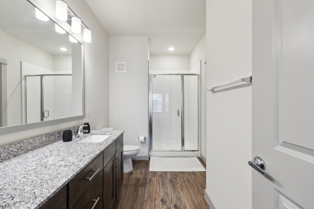 Chisholm Trace · Unit 531 2/2