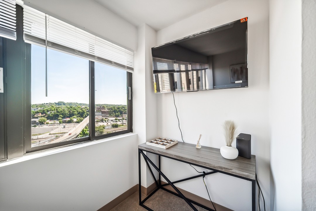 Pa Place 1301, 2br