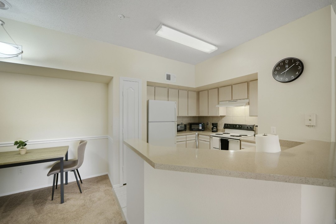 Avenue · Unit at Winter Springs 23-309 1/1
