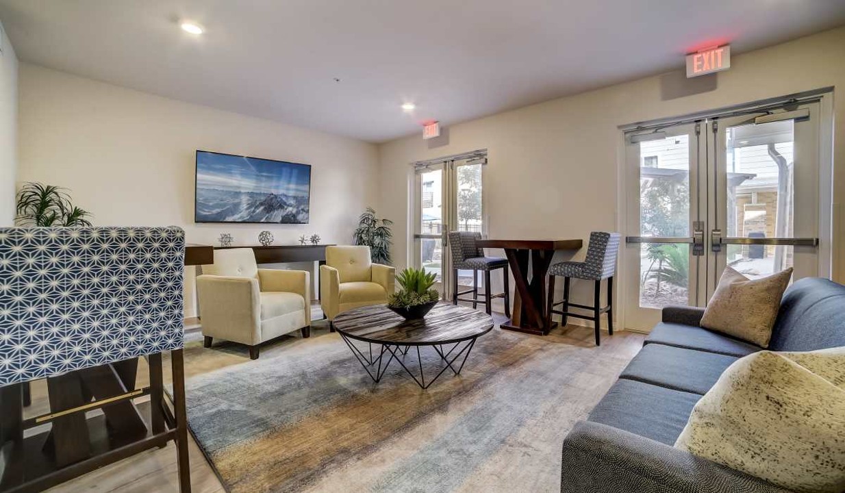 Simplicity At the Rim · Unit 1410  1/1