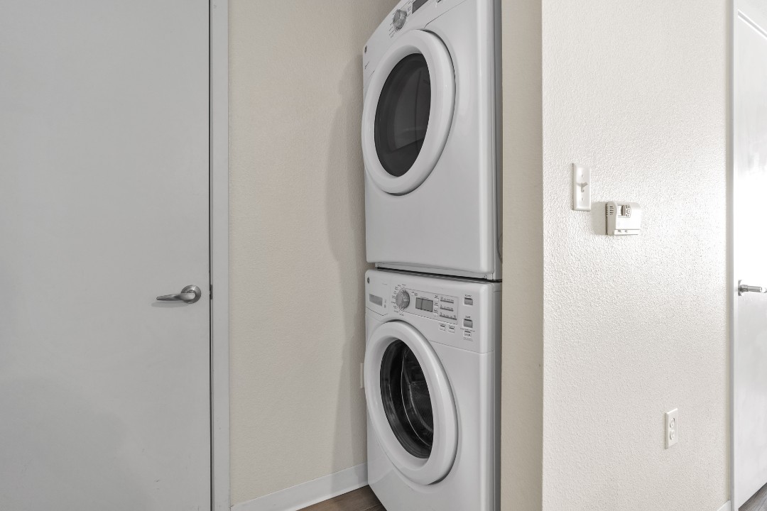 Simplicity At the Rim · Unit 1201  2/2