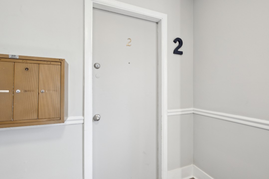 Brentwood C2 - · Unit 1/1