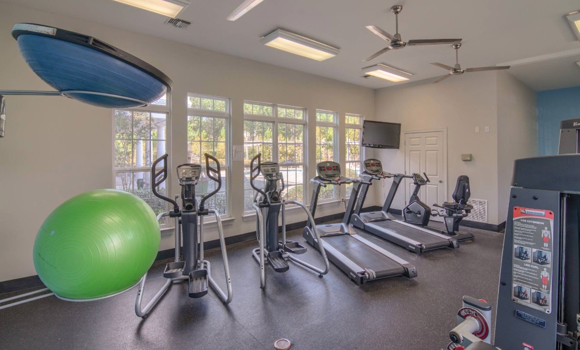 The Verandas, 2325 Calgary Crescent, · Unit 1/1