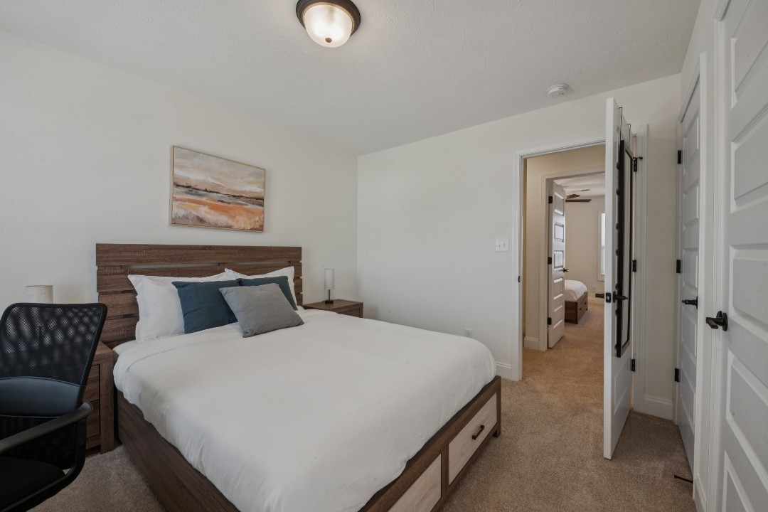 Arte Luxury townhomes D7 2/2.5