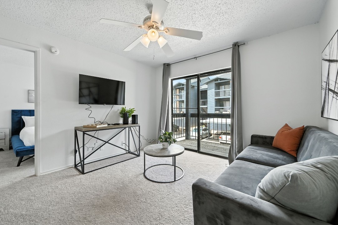 Mueller Flats · Unit 329 1/1