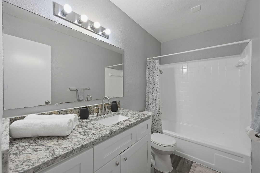 Pioneer Creek 604-4 · Unit 1/1