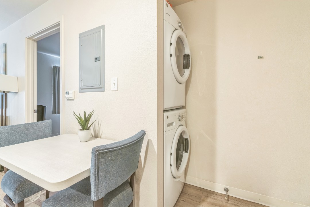 Simplicity At the Rim · Unit 1207  1/1