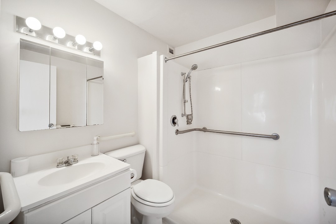 Pa Place 1802, 2br