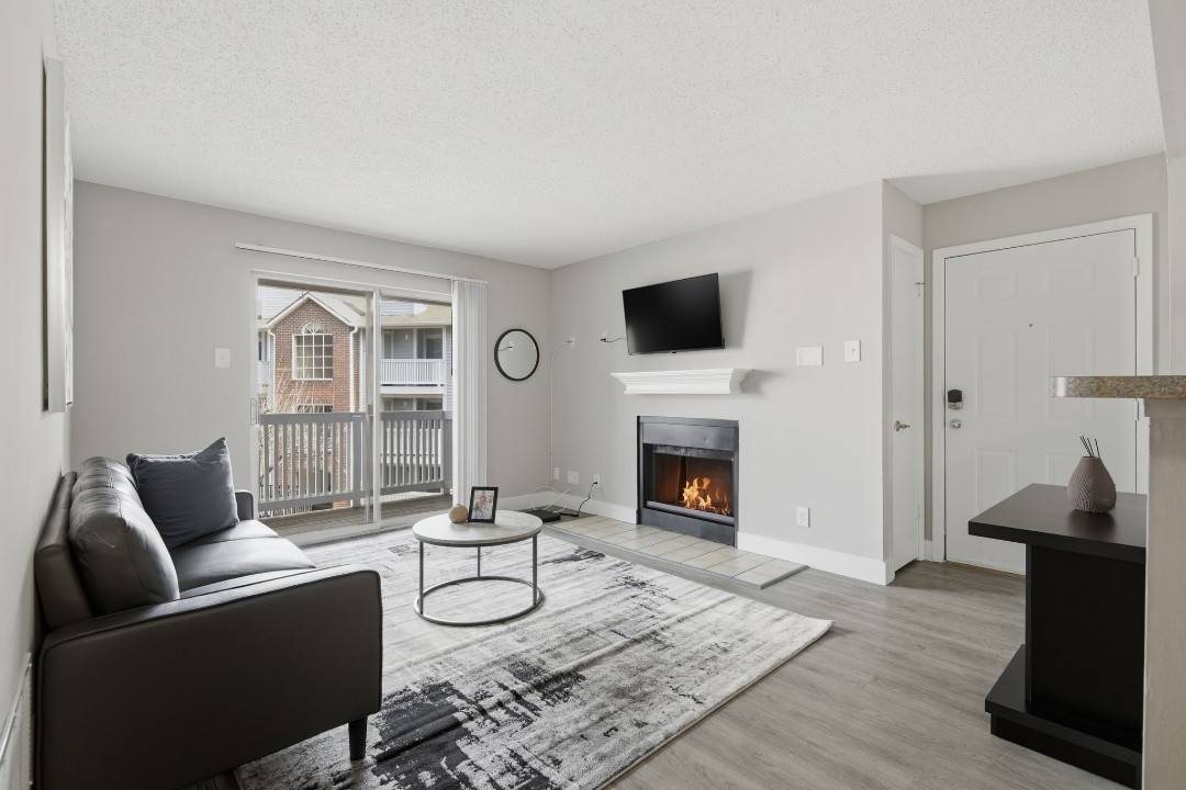 Lincoln Green · Unit 2718 1/1