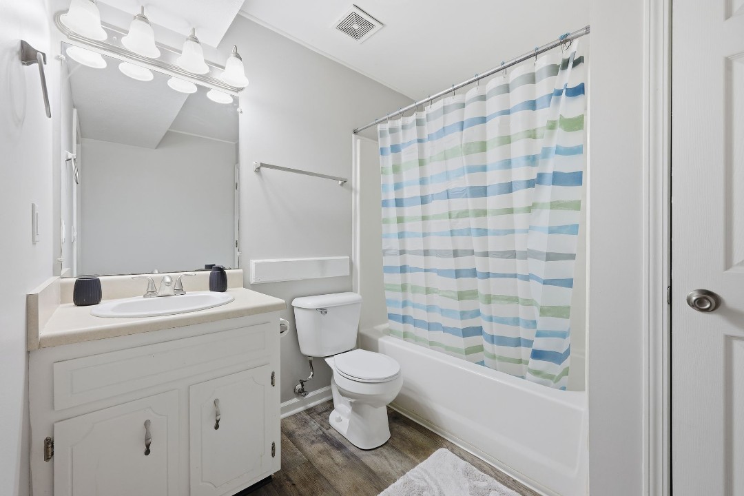 Highland Park apartments · Unit 1003 2/2