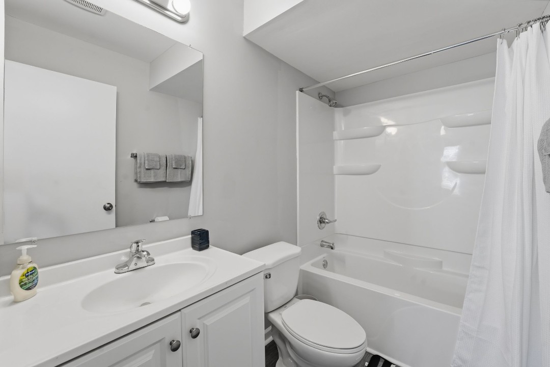 Crossings at · Unit 501 M61 2bd/2bth