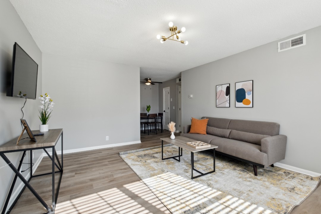 Brentwood C2 - · Unit 1/1