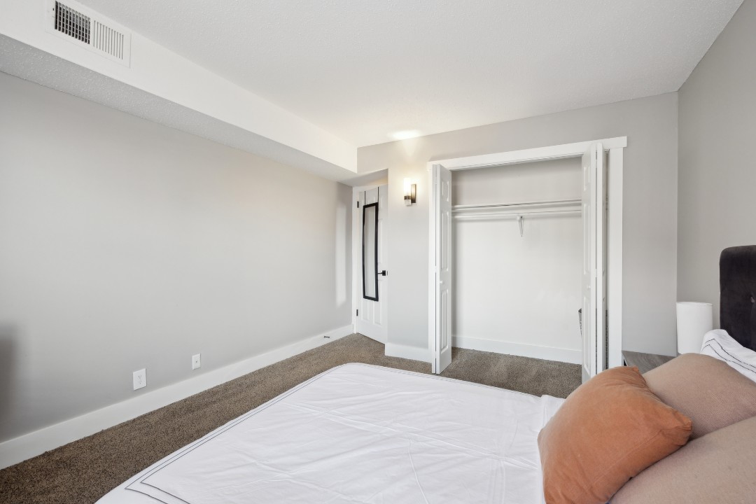 Brentwood Hills, C3 - · Unit 1/1