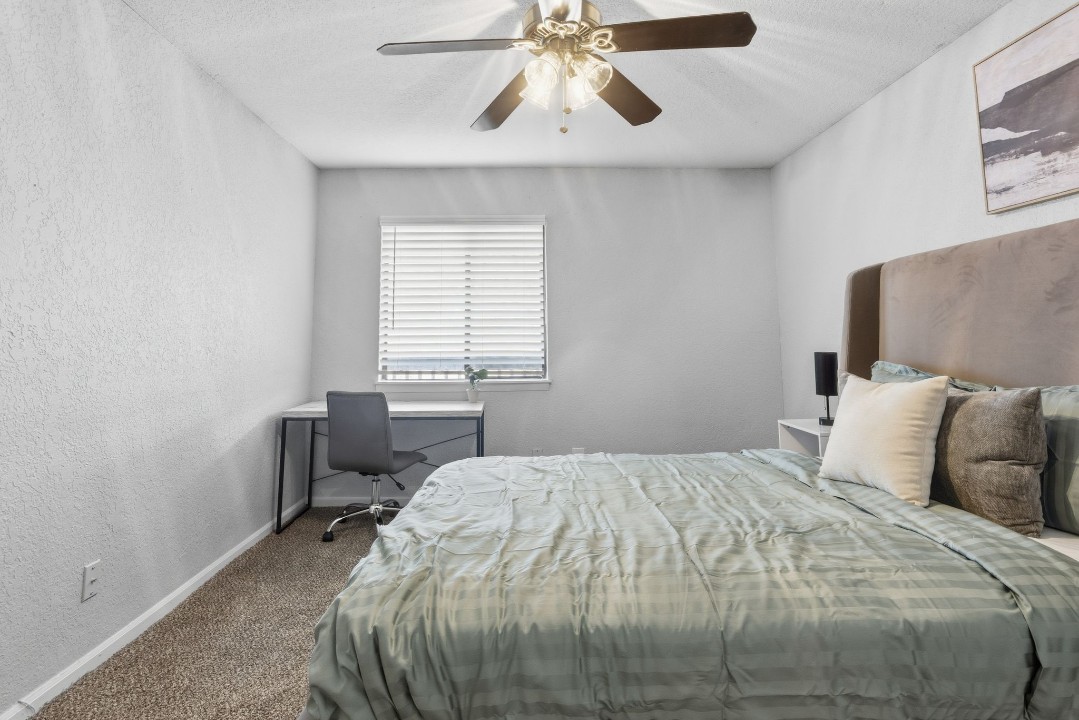 Hillcrest 8306C · Unit 1/1
