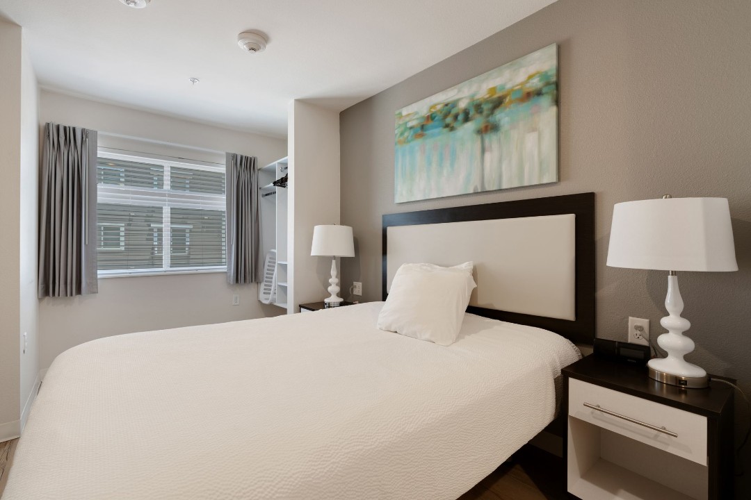 Simplicity At the Rim · Unit 1305 1/1
