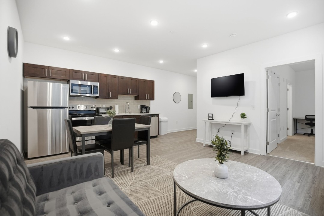 Fairmount Square 1528- 3B · Unit 1/1