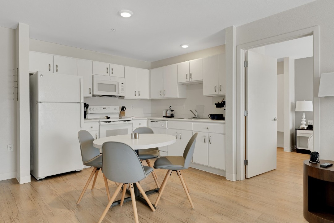 Simplicity At the Rim · Unit 1308 2/2