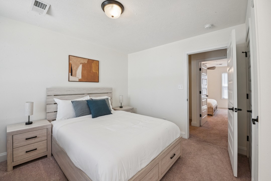 Arte Luxury townhomes F6 2/2.5